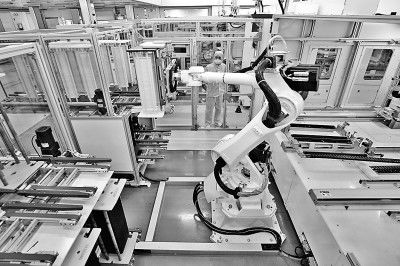 智能制造驅(qū)動(dòng)光伏產(chǎn)業(yè)革新 技術(shù)開(kāi)發(fā)新篇章